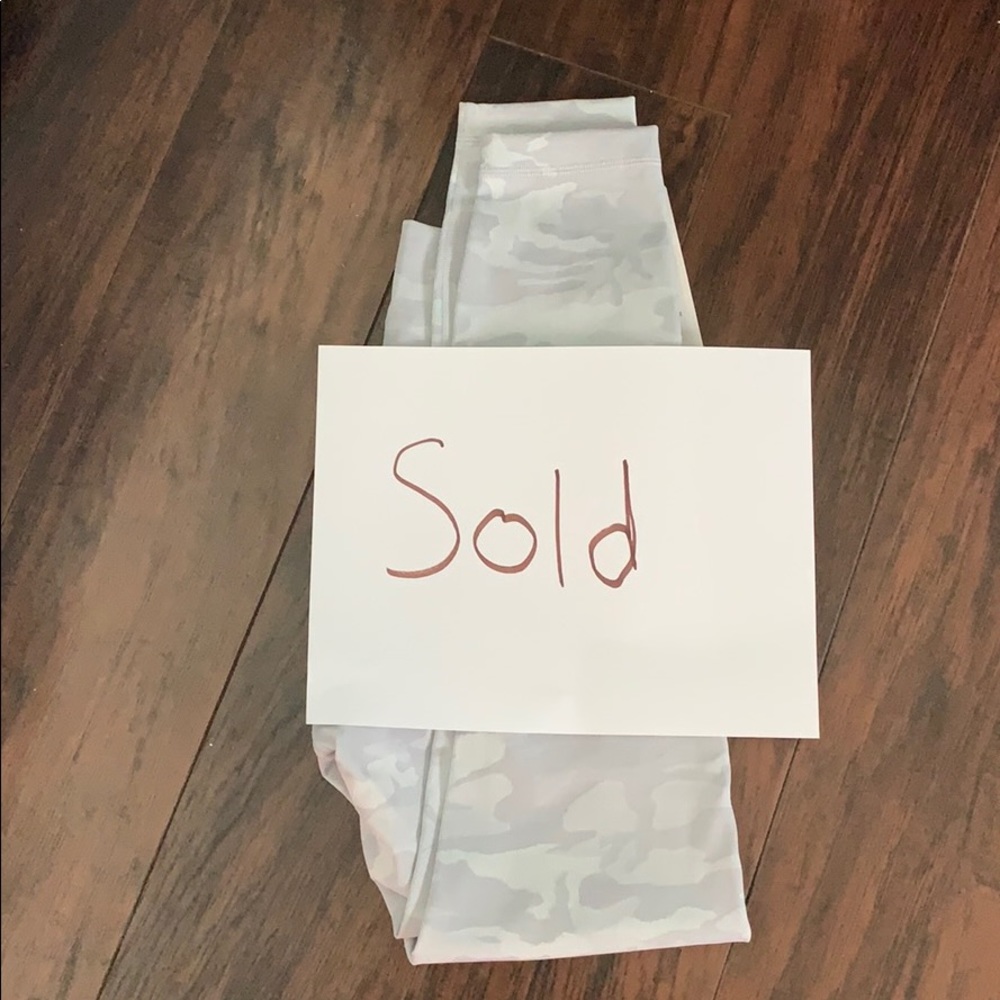 lululemon Wunder Under 25" white camo leggings